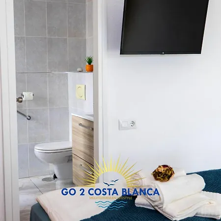 Sunflower Apartment *